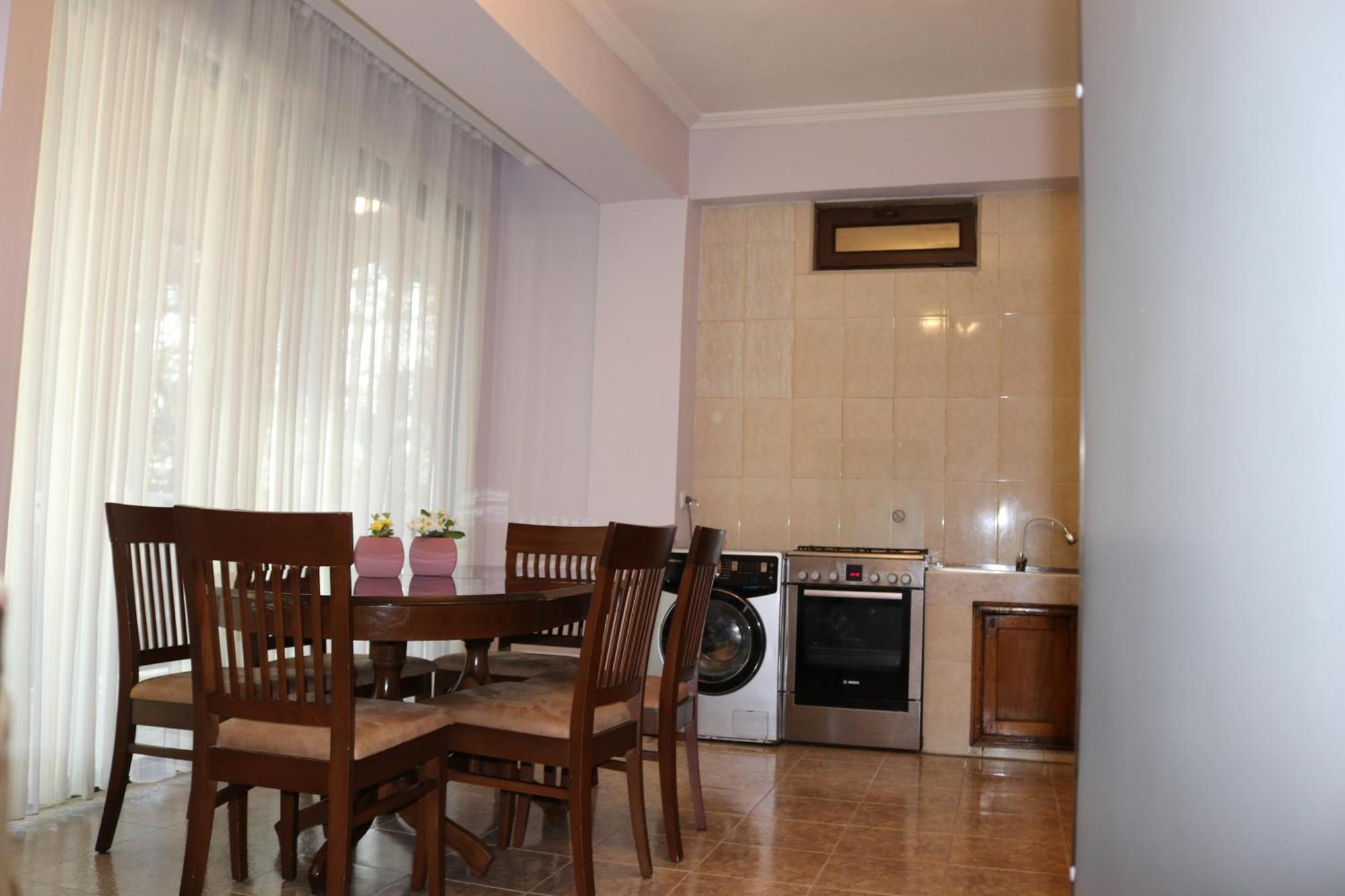 Apartment Near The Sea 1 Kobuleti Exterior foto